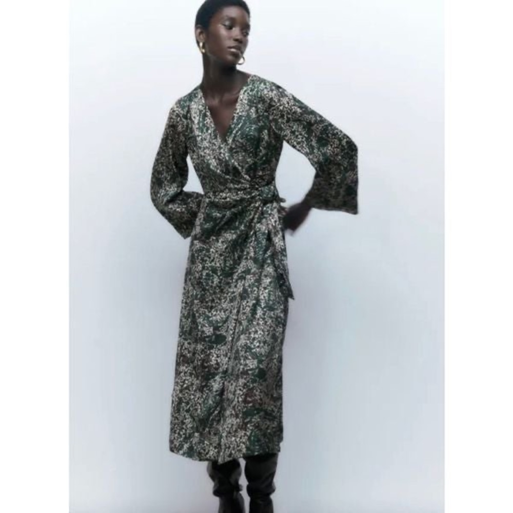 NWT Zara Printed Dress with Knot